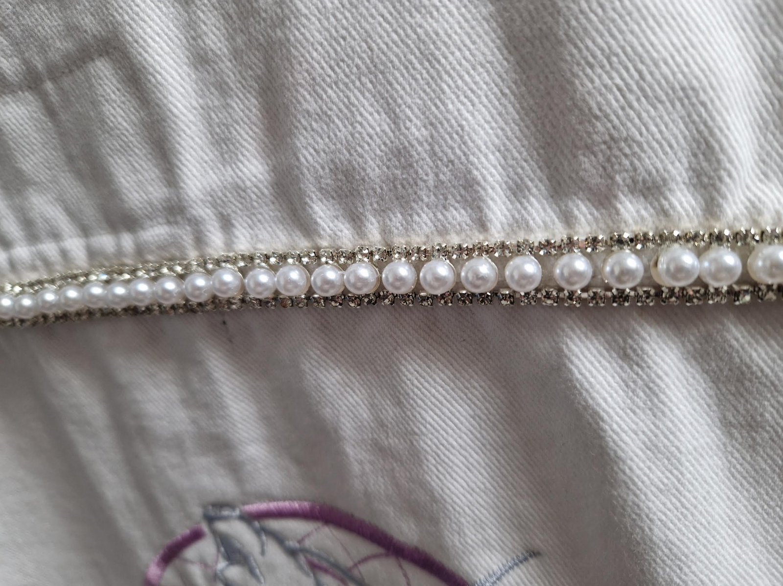 White Dreamcatcher Wolf Embroidered Denim Jacket - Image 2